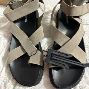 Women’s Neutral Crisscross Comfort Sandals - Taupe